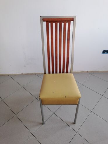 Setovi stolova i stolica: Okrugli kafe/ugostiteljski sto sa metalnom bazom + stolice - Sto — 4