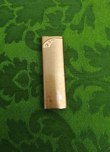 Upaljači i prateća oprema: Volkswagen Official VW lighter Vintage KENT AS, Karo upaljač. Cena za — 13