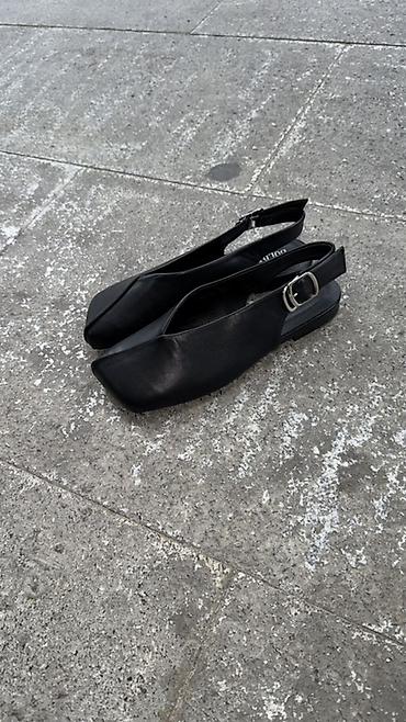 carlo colucci: Boldini qadın ayaqqabısı – kəmərli slingback balet/pumps - Dizayn: Ucu — 7
