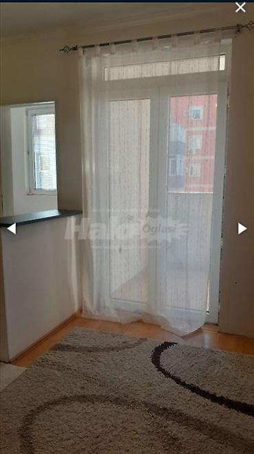 Stan na dan: Namešten stan sa terasom. - Prostrana dnevna soba sa francuskim — 1