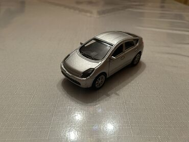 maşın oyunları masin oyunlari: Təcili Satılır…Endirim Var… Toyota Prius modelkası