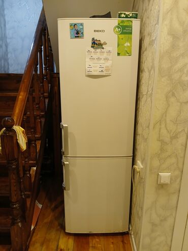 морожный холодильник: "BEKO" Муздаткыч сатылат эки камералуу баасы 15миң сом, бир колдо