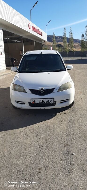 обмен машина ош: Mazda 2: 2005 г., 1.3 л, Механика, Бензин