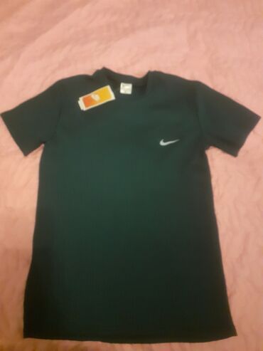 nike kurtka: Футболка Nike, XL (EU 42), цвет - Зеленый