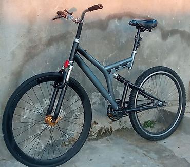 Городские велосипеды: Velosiped – şəhər və yüngül off-road sürüşlər üçün. Xüsusiyyətlər: - — 1
