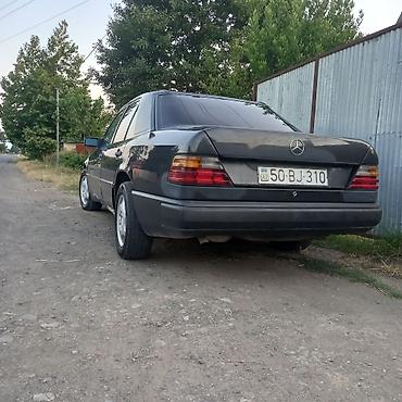 mersedes w126: Mercedes-Benz W124: 2.5 л | 1988 г. Седан — 2