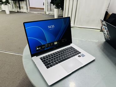 Ноутбуки: Ноутбук, Huawei, 8 ГБ ОЗУ, AMD Ryzen 5, 15.6 ", Б/у, Для несложных задач, память SSD