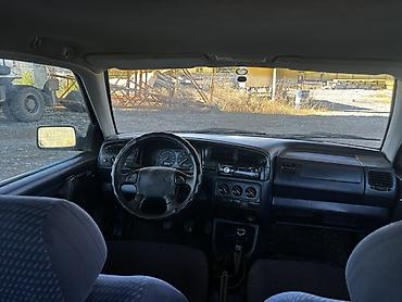 dodge challanger: Volkswagen Vento: 1992 г., 1.8 л, Механика, Бензин, Седан — 7