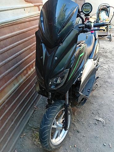 скутер nmax: Макси-скутер Yamaha, 150 куб. см, Бензин, Б/у — 4