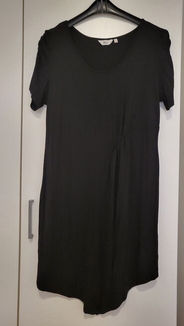 crna majca polurolka xl: XL (EU 42), 2XL (EU 44), bоја - Crna, Drugi stil, Kratkih rukava