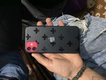 телефон fly e135: IPhone 11, 64 GB, Qırmızı, Face ID, Simsiz şarj