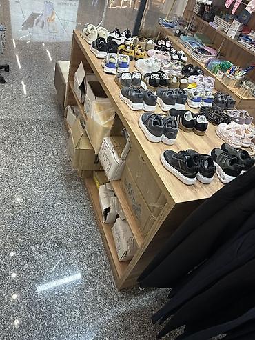 clothe: Мебель комплект сатылат для детских товаров 
Срочно — 2