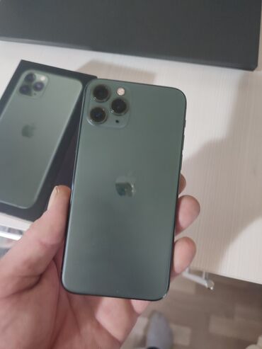 Apple iPhone: IPhone 11 Pro, Б/у, 256 ГБ, Alpine Green, Зарядное устройство, Защитное стекло, Чехол, 85 %