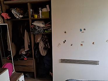 Mebel: İşlənmiş, 2 qapılı, Siyirməli, Qəhvəyi, Taxta, Açılan, Düz dolab — 1