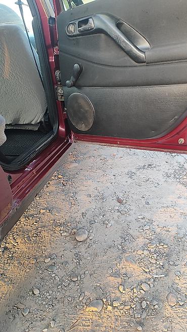 Volkswagen: Volkswagen Passat: 1995 г., 2 л, Универсал — 7