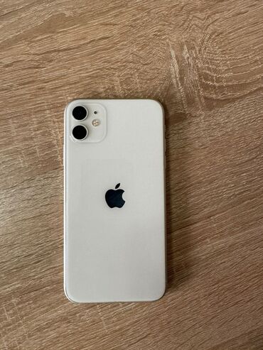 Apple iPhone: IPhone 11, Б/у, 128 ГБ, Белый, Защитное стекло, Коробка, 70 %