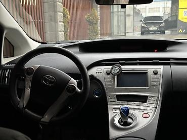 Toyota: Toyota Prius: 2013 г., 1.8 л, Вариатор, Гибрид, Седан — 12