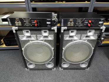 Zvučnici i stereo sistemi: UM hpa 15 300 lucifer Mocni razglasi sa basevima 15 incha- 39 cm sa — 7