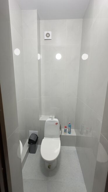 Долгосрочная аренда квартир: 3 комнаты, Риэлтор, Без подселения, С мебелью полностью — 13