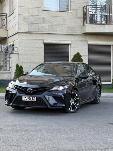 машины 2010 года и выше: Toyota Camry: 2019 г., 2.5 л, Автомат, Бензин, Седан