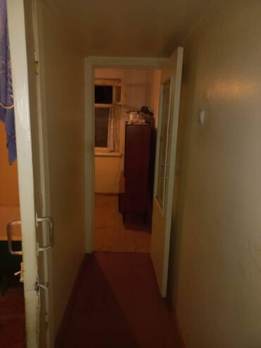 купить квартиру в 10 микрорайоне: 2 комнаты, 42 м², 104 серия, 3 этаж, Косметический ремонт