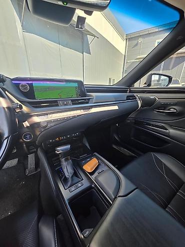 Lexus: Lexus ES: 2020 г., 2.5 л, Гибрид — 17