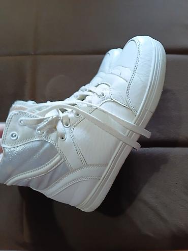 Patike: Ženske patike Athletic – visoki model - Brend: Athletic - Veličina — 2