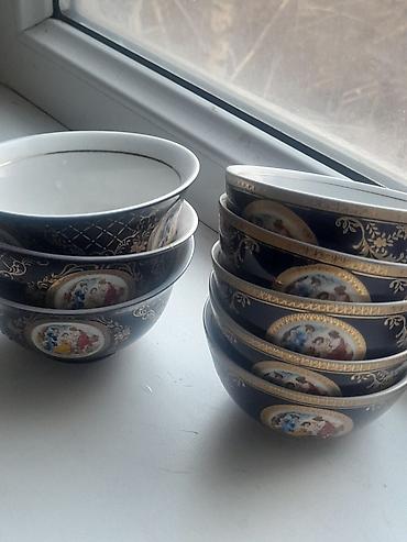 Посуда: Продаю пиалушки и кесушки советские.Общее количество 15 шт.Синие — 7