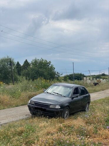 zil satışı: Opel Astra: 1.8 л | 1992 г. 297322 км Хэтчбэк