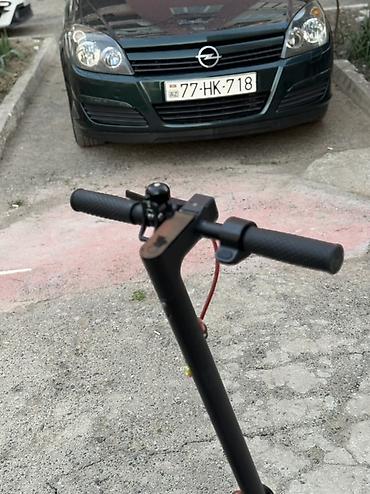 Elektrikli samokatlar: Elektrik skuter – qara rəng - Şəhər içi rahat hərəkət üçün yığcam — 13