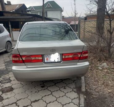 Toyota: Toyota Vista: 2000 г., 2 л, Автомат, Бензин, Седан