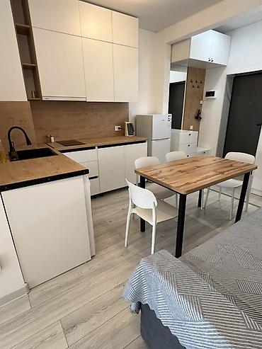 studio apartment: Сдается 1 комнатная квартира на первой береговой линии имеется все — 8