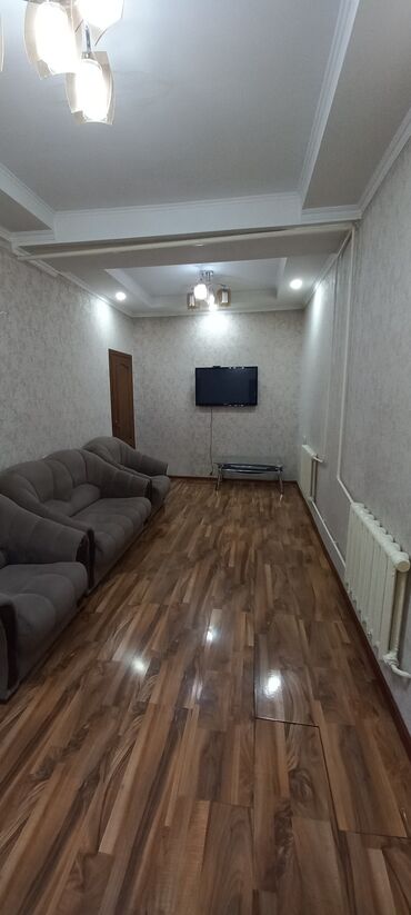 купим квартиру 1 комнатную: 2 комнаты, 56 м², 105 серия, 1 этаж, Старый ремонт