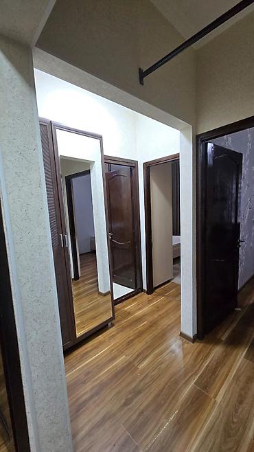 Продажа квартир: 3 комнаты, 63 м², 7 мкр 106 серия, 8 этаж, Косметический ремонт — 5