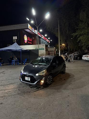 е38 бампер: Toyota Aqua: 2016 г., 1.5 л, Автомат, Гибрид, Хэтчбэк — 1