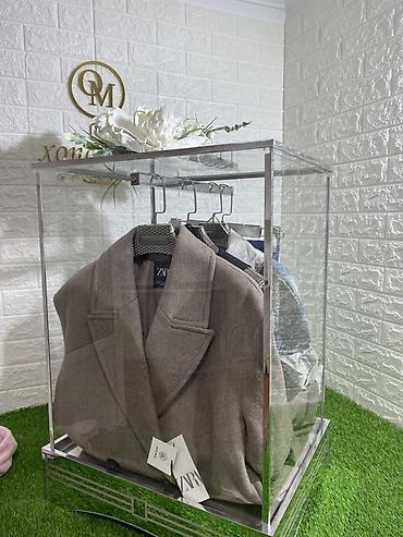 Aksesuarlar üçün vitrinlər: Hazır biznesdir, 4 ferqli modelde xonçalardır. 3 növde hazır güller — 4