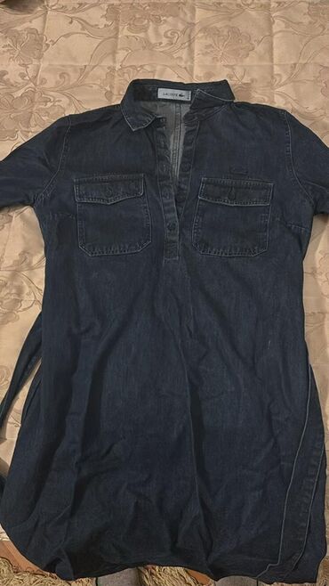 toxunma don: Lacoste markalı tünd denim/plastik cins parçadan qadın paltarı-tunika