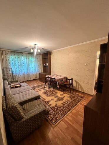 квартира советский: 3 комнаты, 58 м², 104 серия, 1 этаж, Старый ремонт