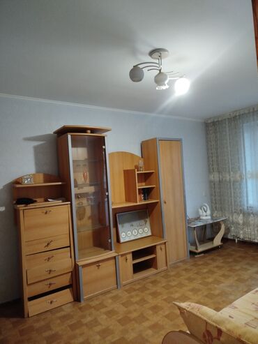 кв бишкек суточные: 1 комната, 30 м², Индивидуалка, 2 этаж, Старый ремонт