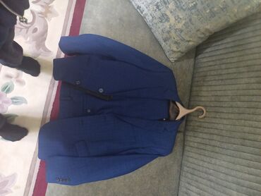 Kostyumlar: Mavi kişi kostyumu – klassik iki parçalı model - Rəng: Dərin — 10