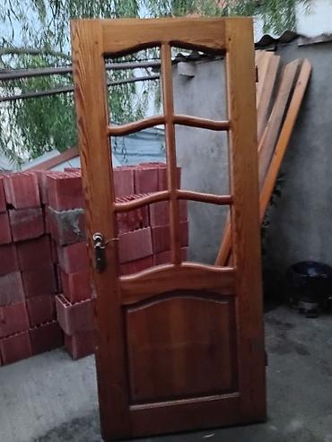 Taxta otaq qapısı – şüşəli model - Material: təbii ağac (şam tipli