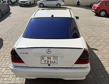 honda civic abs: Mercedes-Benz C 230: 2.3 l | 1999 il Sedan — 2