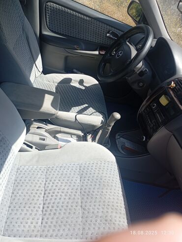 авто в рассрочку без процентов: Mazda 626: 2001 г., 1.8 л, Механика, Бензин, Хетчбек