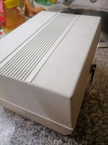 Inhalatori, nebulizatori: Inhalator Artsana kao nov je. 

Kompletan. Odličan. Profi — 10