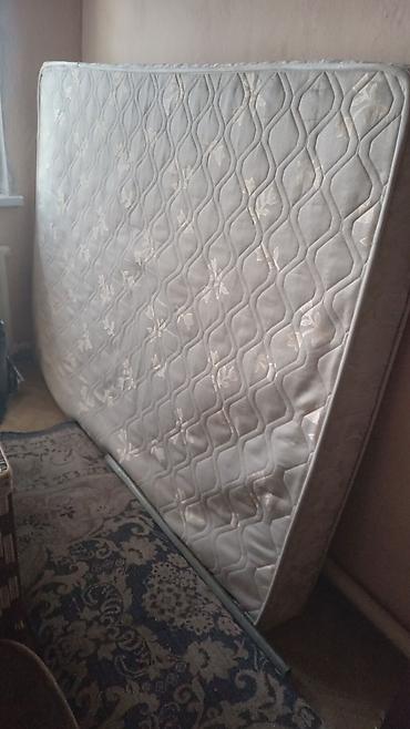 bed sheets: Матрасы лина пружинного типа. Б/у. Один двуспальный, второй — 4