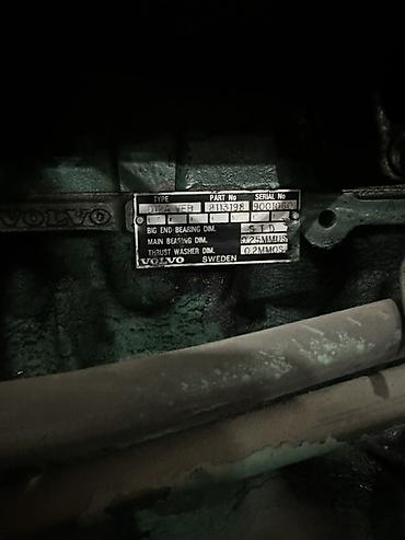 Двигатели, моторы и ГБЦ: Двигатель Volvo дизельный, рядный 6-цилиндровый. 2000 год — 3