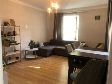 Yeni tikili: 3 otaqlı, Yeni tikili, m. İnşaatçılar, 80 kv. m — 1