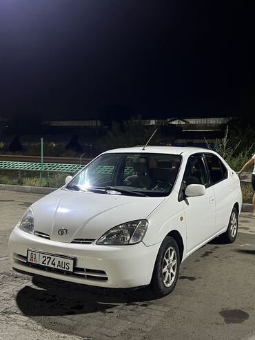авто в рассрочку без банка без первоначального взноса в бишкеке: Toyota Prius: 2001 г., 1.3 л, Вариатор, Гибрид, Седан