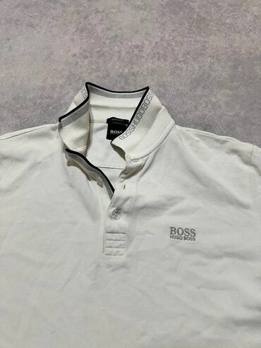 футболка stussy: Hugo Boss
Размер S
Состояние хорошое