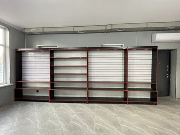 люлька фасадная: Продается Витрины/Стеллажи. В хорошем состоянии. Высота -207 см